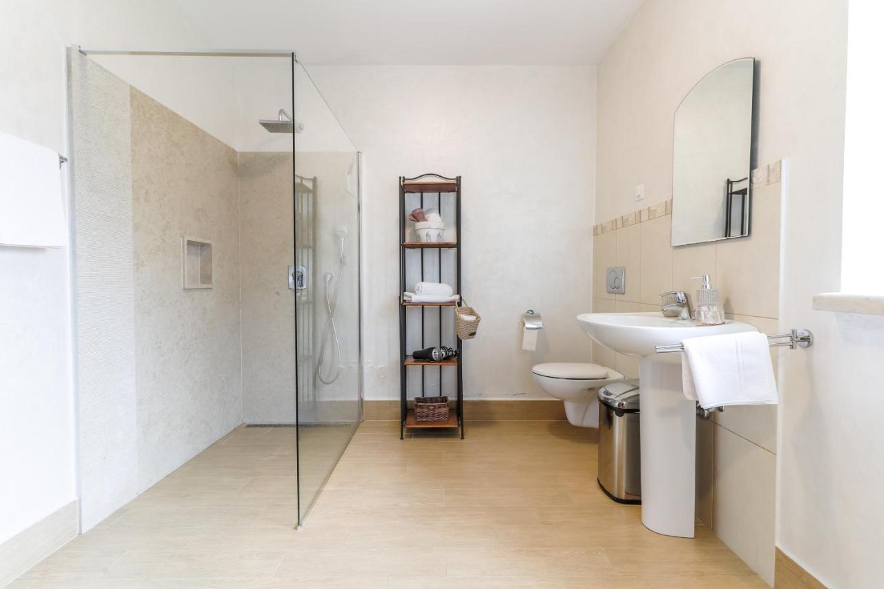 Žbandaj Bed & Breakfast Kastel מראה חיצוני תמונה