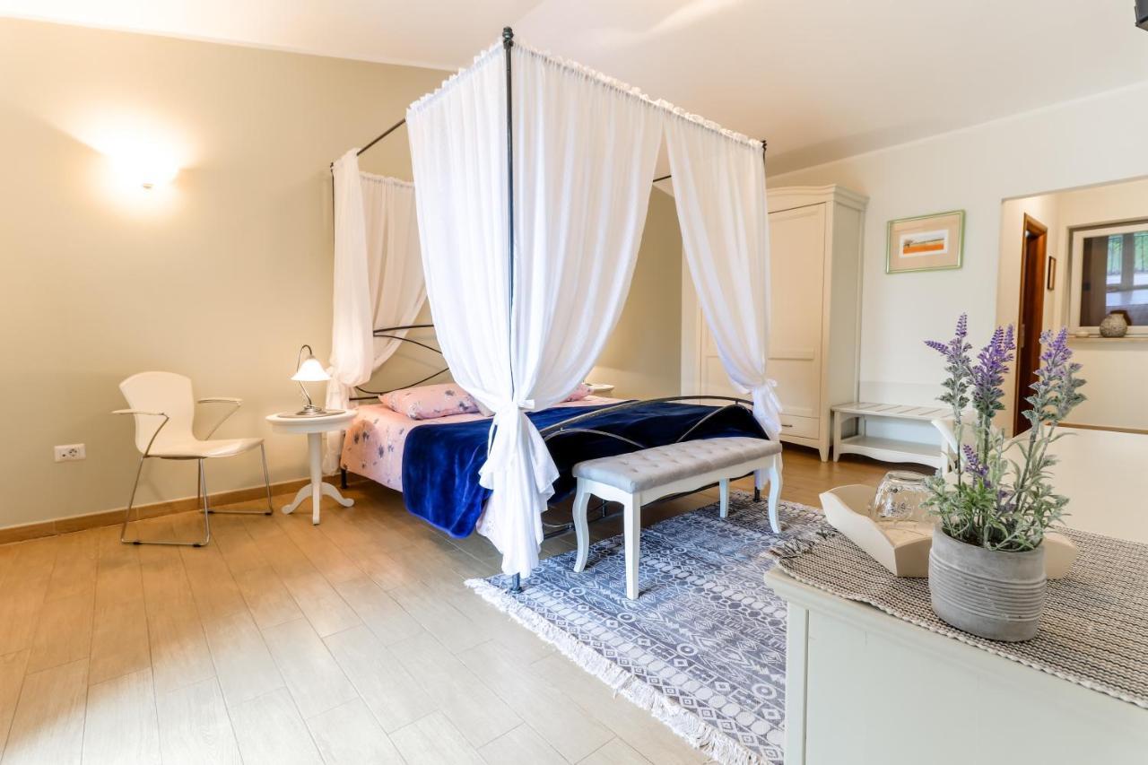 Žbandaj Bed & Breakfast Kastel מראה חיצוני תמונה