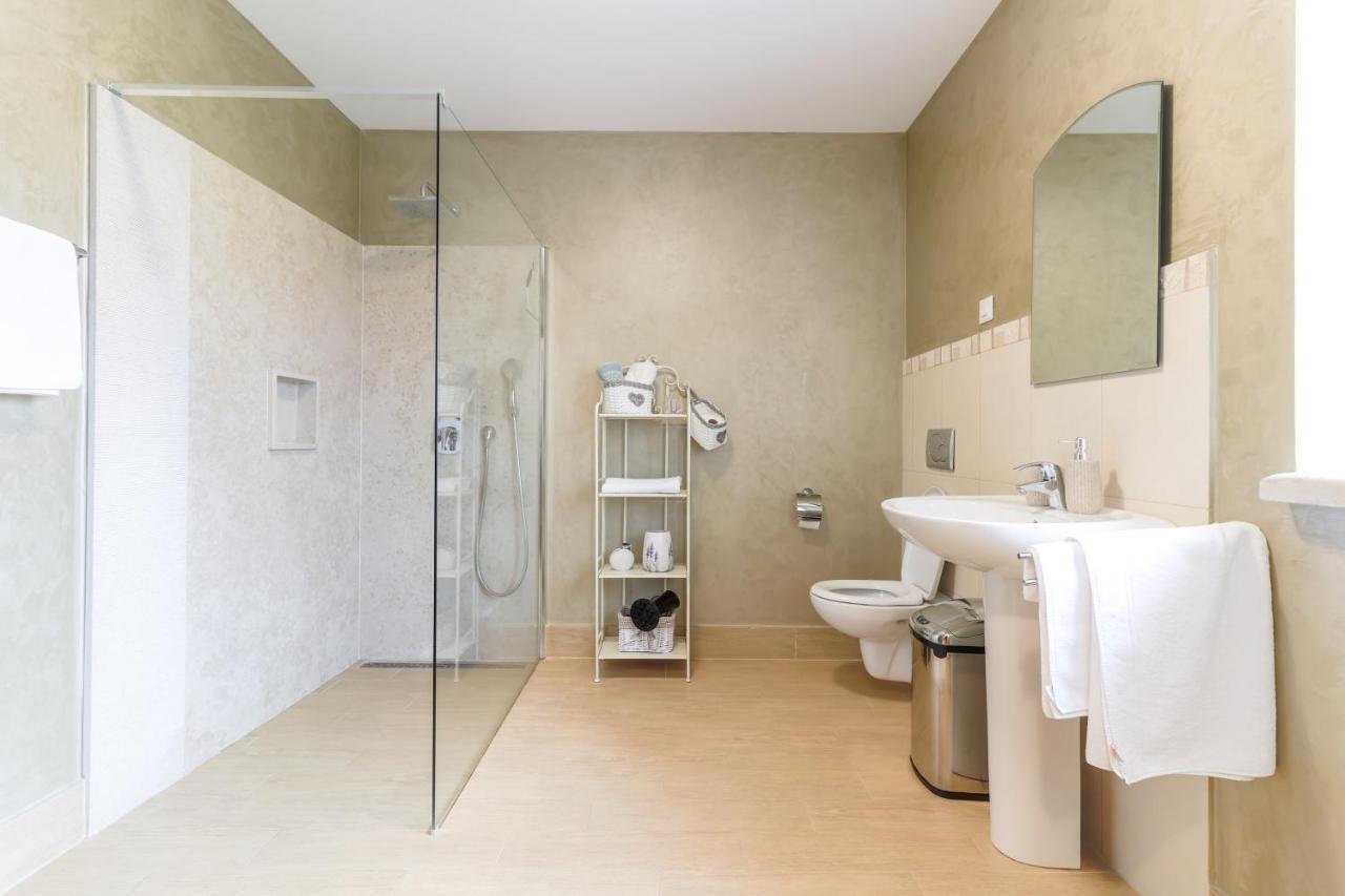 Žbandaj Bed & Breakfast Kastel מראה חיצוני תמונה