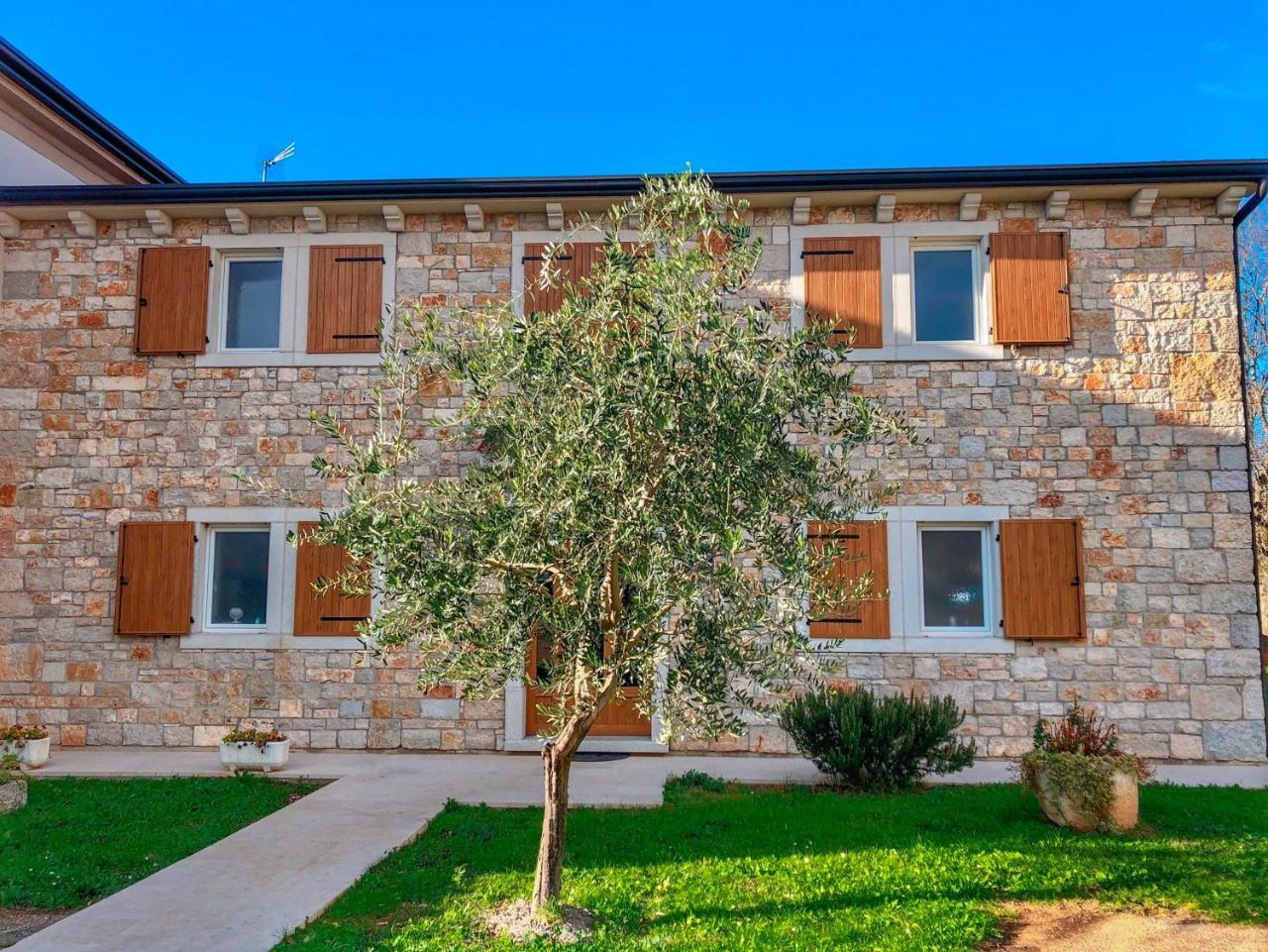 Žbandaj Bed & Breakfast Kastel מראה חיצוני תמונה